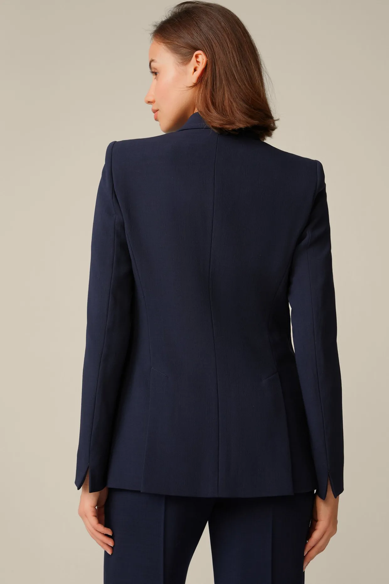 Double-Wollcrepe-Doppelreiher-Blazer In
